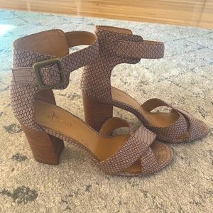 Nine West brown snakeskin heels